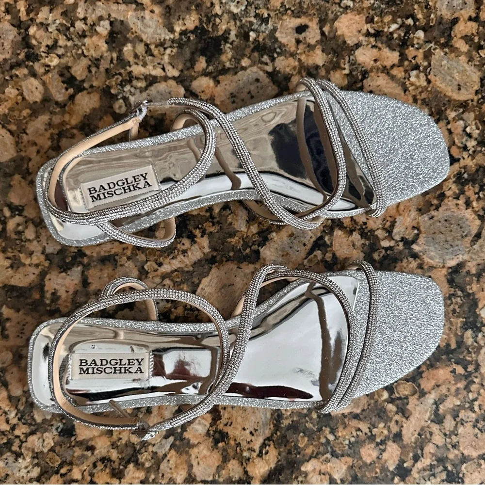 Badgley Mischka Women Ivie Embellished Strappy Flat Sandals Silver - Picture 8 of 9